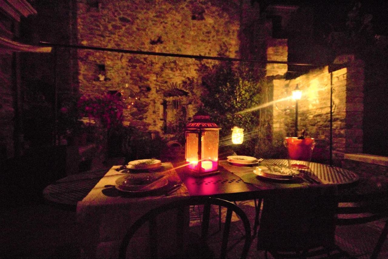 L'Antico Borgo Aparthotel Cremia Eksteriør bilde
