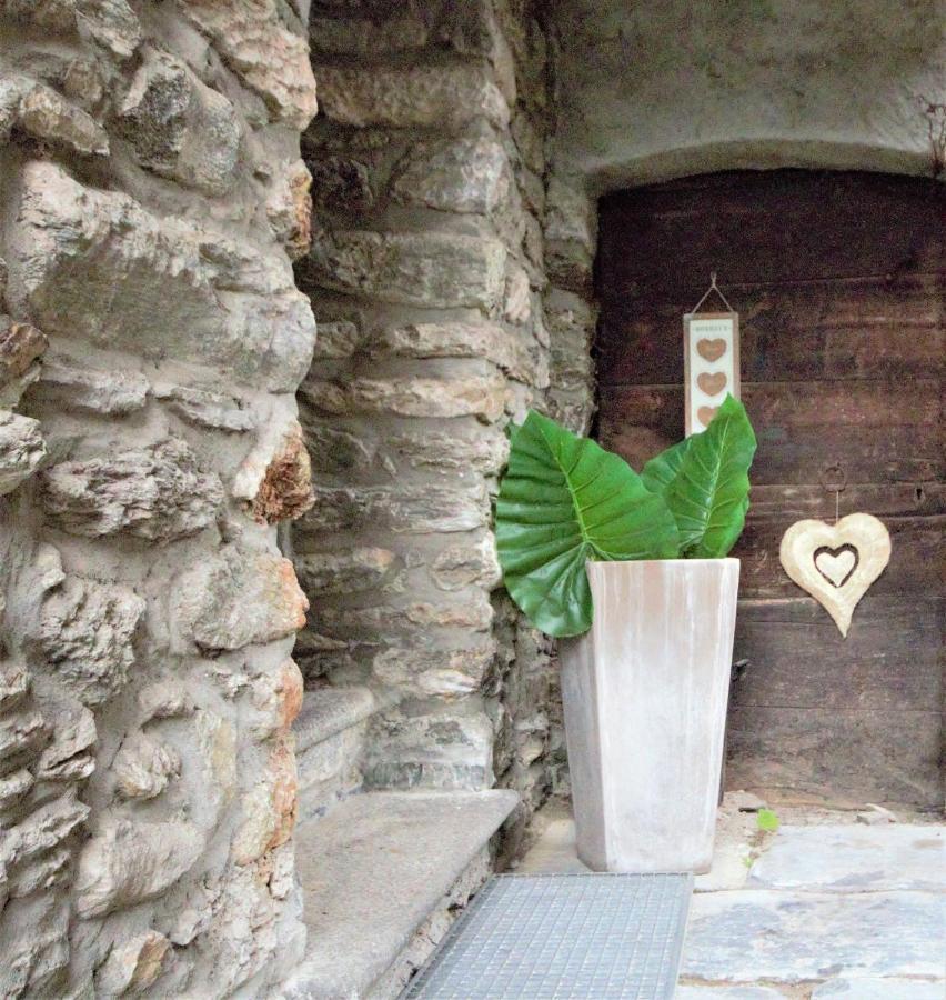 L'Antico Borgo Aparthotel Cremia Eksteriør bilde