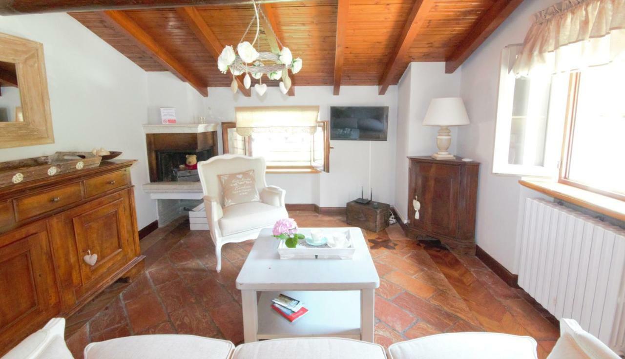 L'Antico Borgo Aparthotel Cremia Eksteriør bilde
